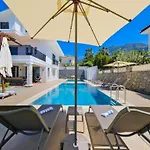 Oludeniz Luxury With Two Pools Vila *