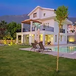 Oludeniz Luxury With Two Pools Vila