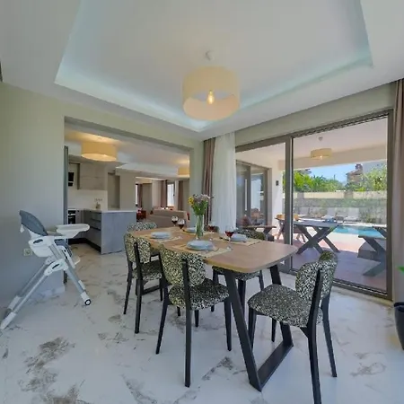 Oludeniz Luxury With Two Pools Villa *