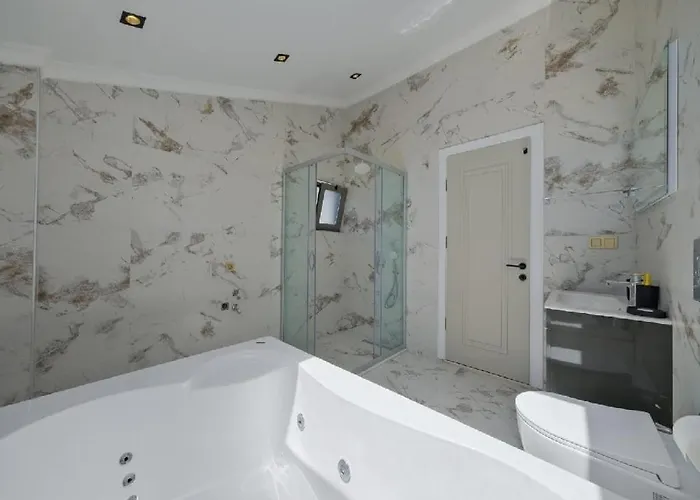 Vila Oludeniz Luxury With Two Pools *