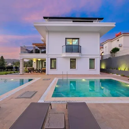 Oludeniz Luxury With Two Pools Fethiye