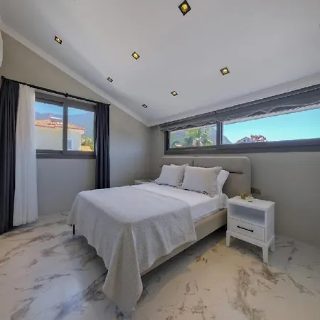 ヴィラ Oludeniz Luxury With Two Pools *