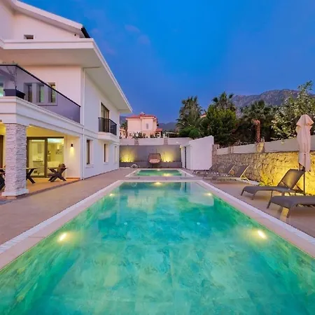 ヴィラ Oludeniz Luxury With Two Pools *