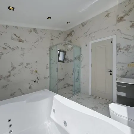 ヴィラ Oludeniz Luxury With Two Pools *