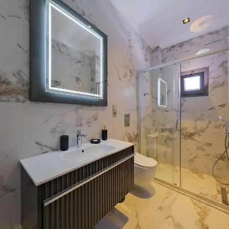 Oludeniz Luxury With Two Pools ヴィラ フェティエ